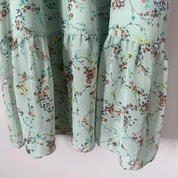 LOFT Full-Length Dress - Floral Design with Matching Belt - Picture 4 of 8